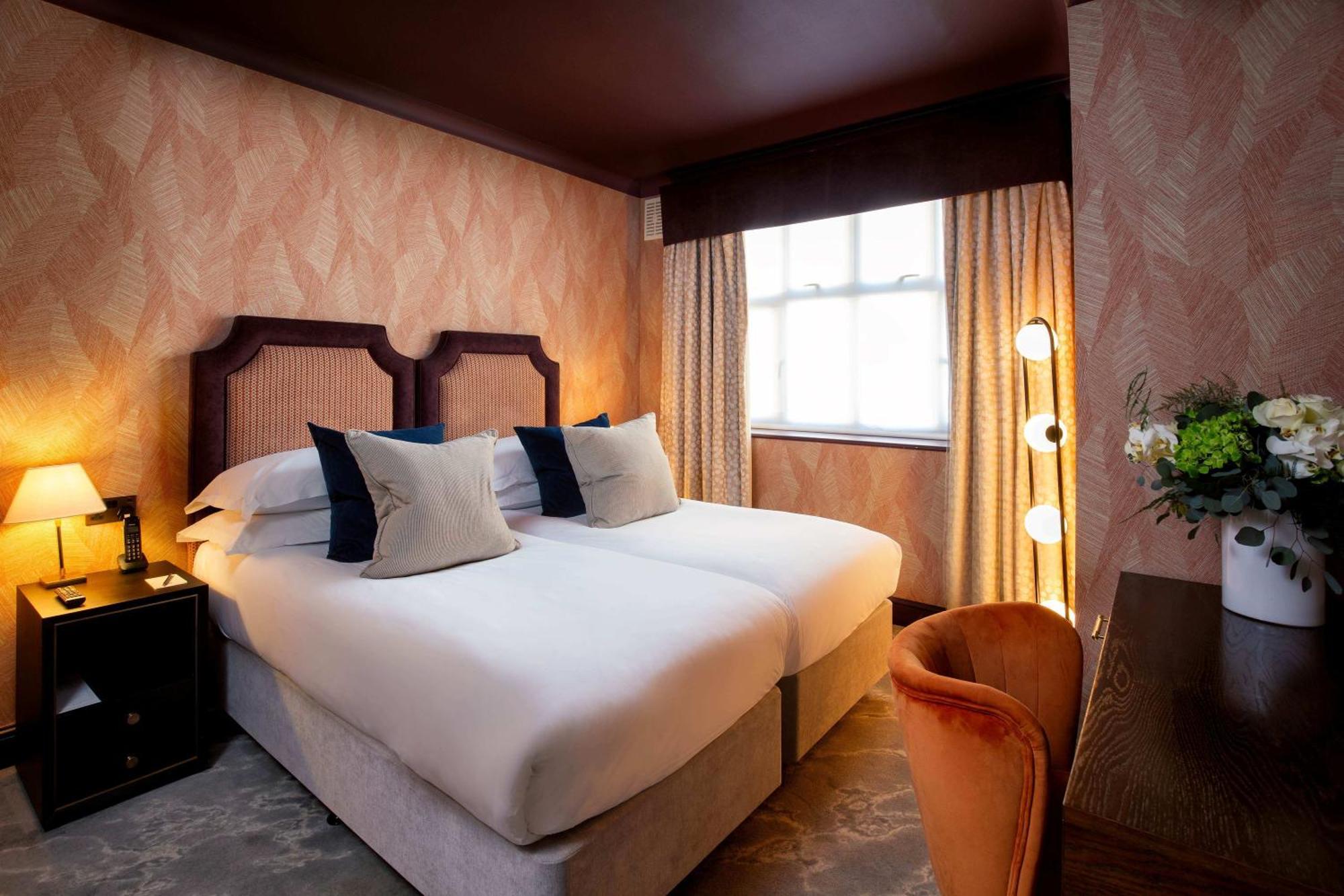 Hotel The Capital Hotel, & Townhouse 5*